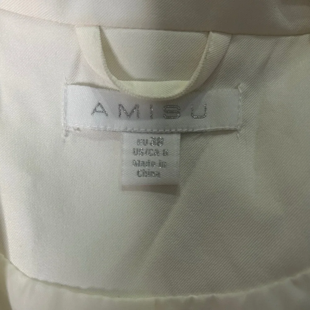 Amisu‎ Cropped Blazer White Size 6 US / 38 EU Single Button Career - Picture 2 of 7